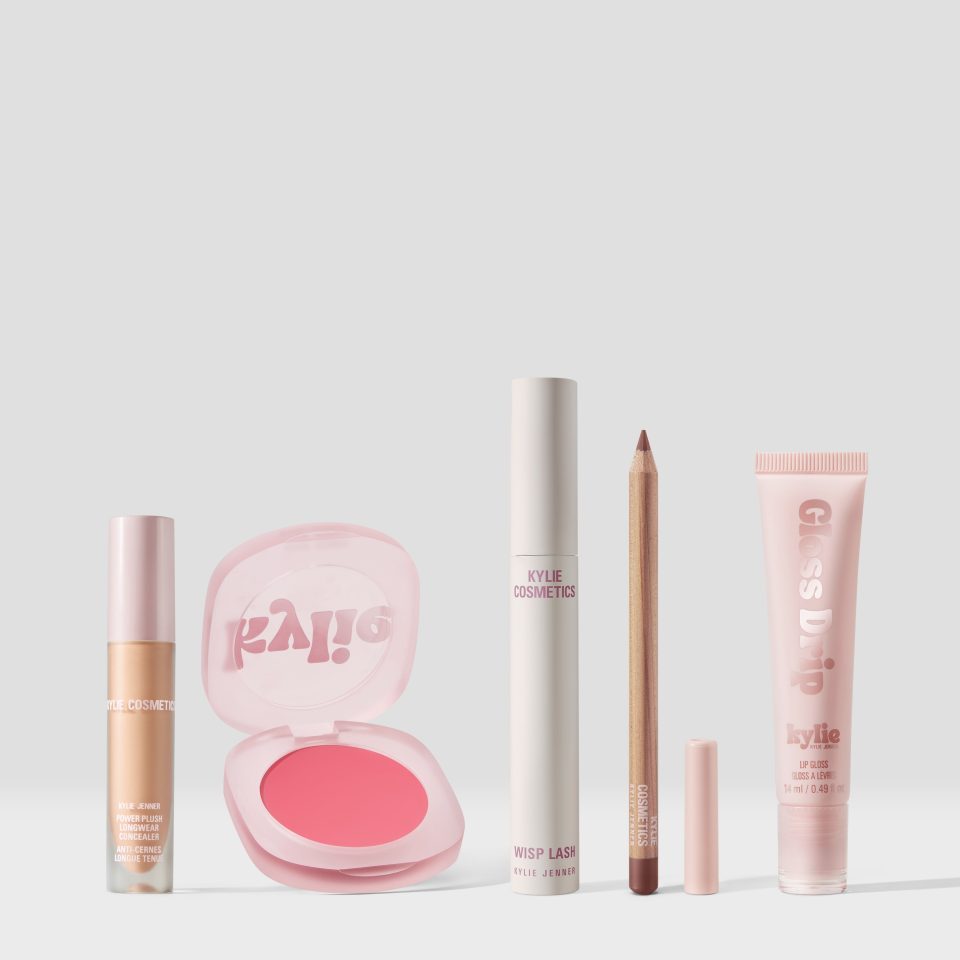 No Makeup. Makeup Bundle